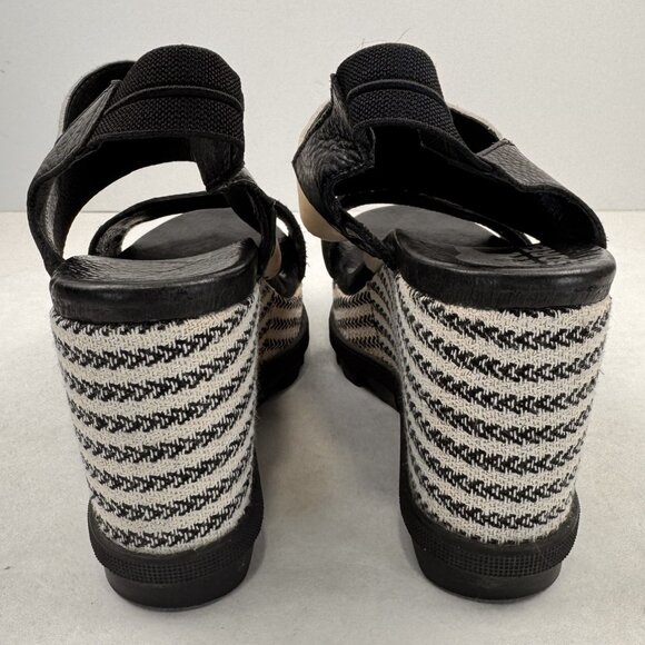 Sorel Womens 7.5 Wedge Sandals Black Beige Strappy Joanie II Slingback Chevron - Picture 4 of 13